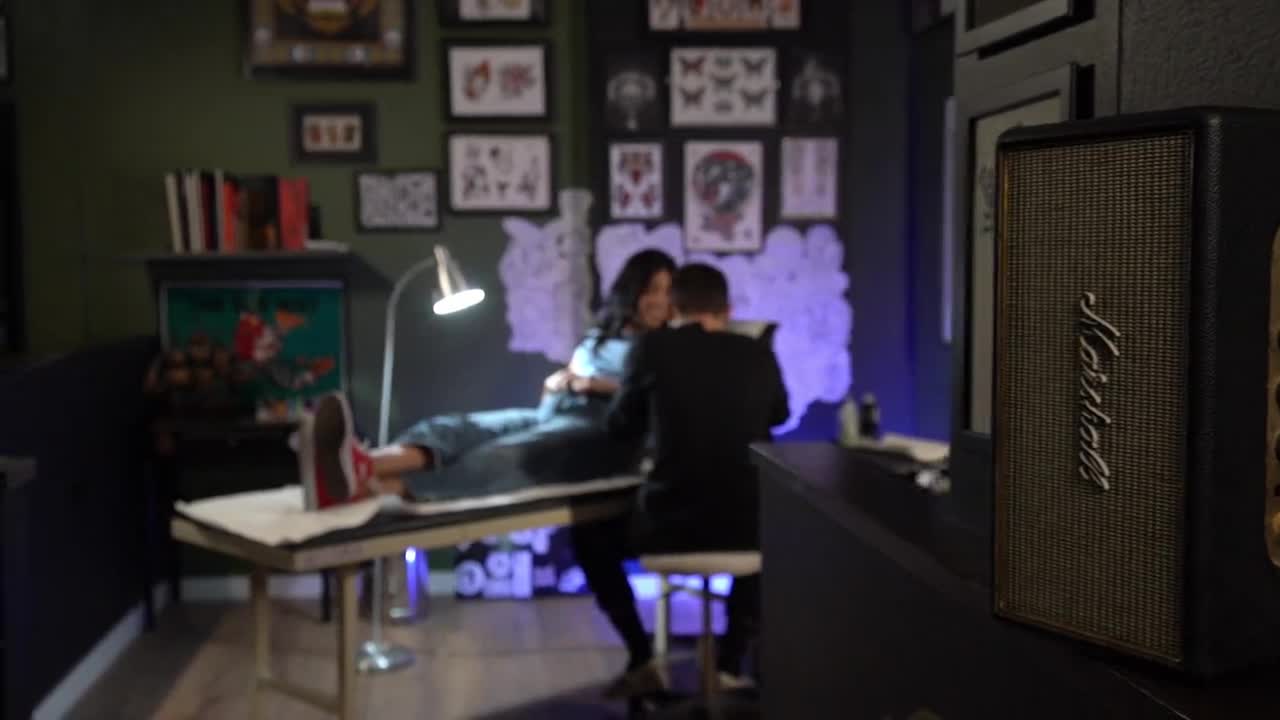 ΔΙΑΦΗΜΙΣΤΙΚΟ ΣΥΡΙΖΑ ΓΙΑ ΤΟΝ ΕΜΒΟΛΙΑΣΜΟ.