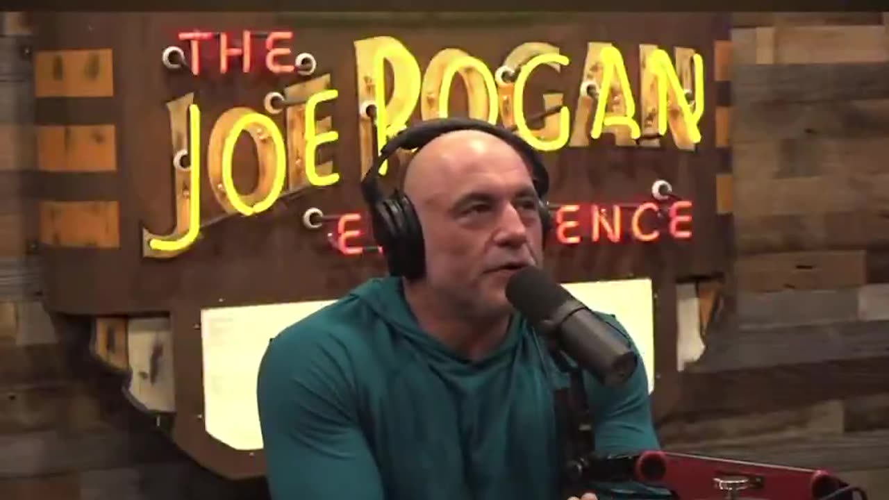 Theo Von says that the left wing media is jewish and antiwhite on Rogan's podcast #theovon #JoeRogan