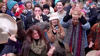 Celebrations at Stonehenge usher in winter solstice