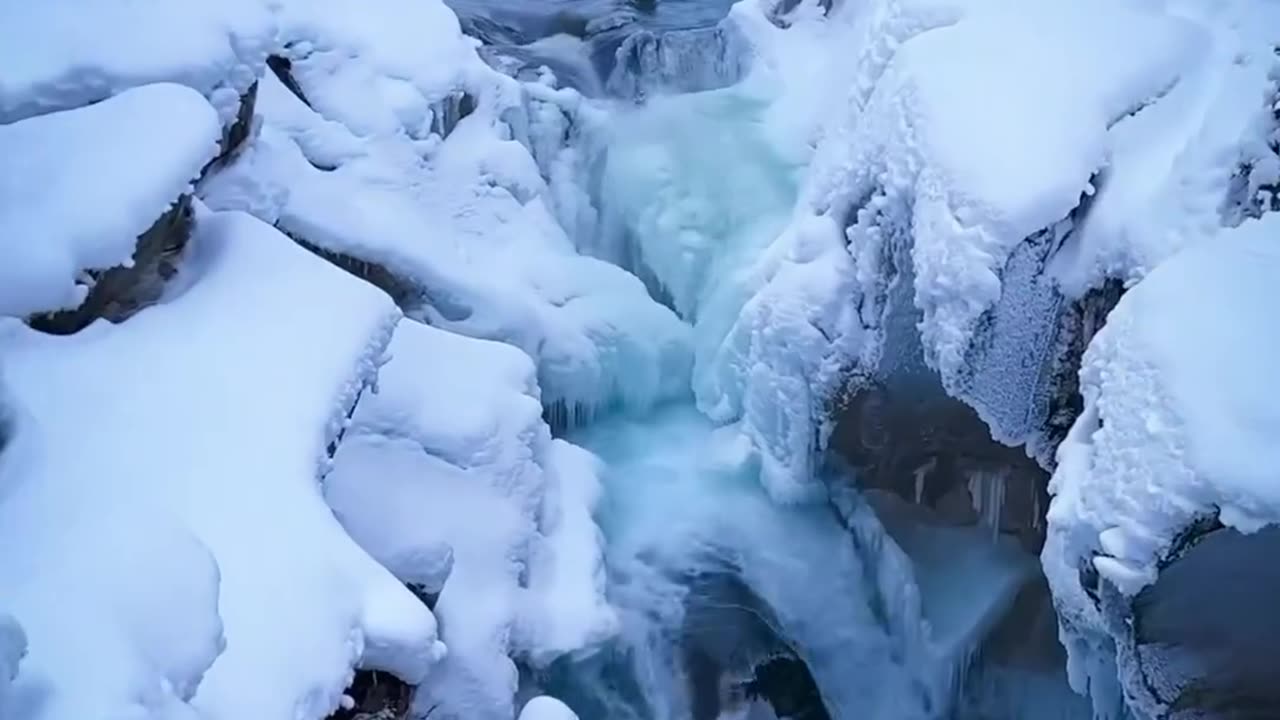 Banff, Canada 📍🇨🇦If this isn't paradise, what is? 😍❄️