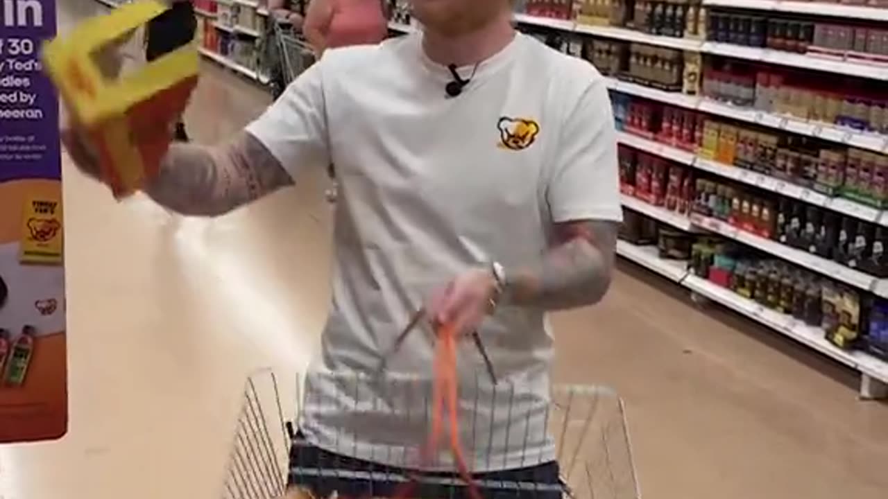 Ed Sheeran serves pizzas at Sainsbury's with Tingly Ted's sauce