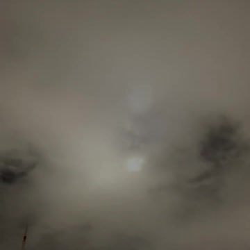 I saw something similar over Ebisu! Light gathers and unites. Unprocessed