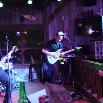 Whiskey Ditch band sings Beastie Boys song Fight for Your Right