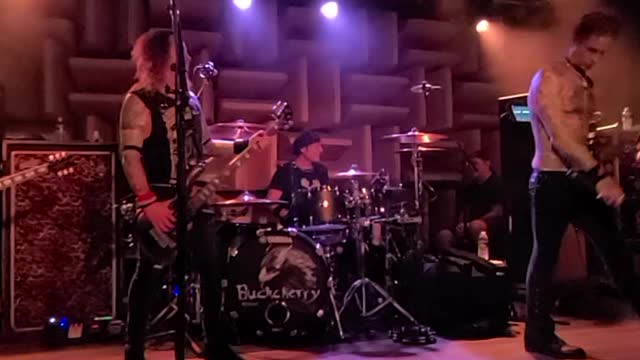 Buckcherry "Barricade"