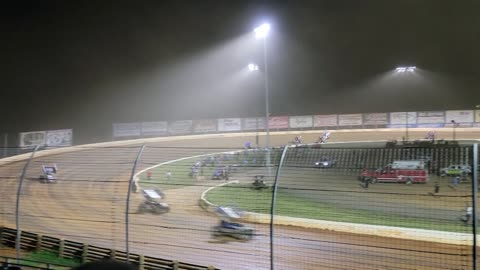 Kyle Larson smokes the field at Port Royal Speedway June 20th, 2022