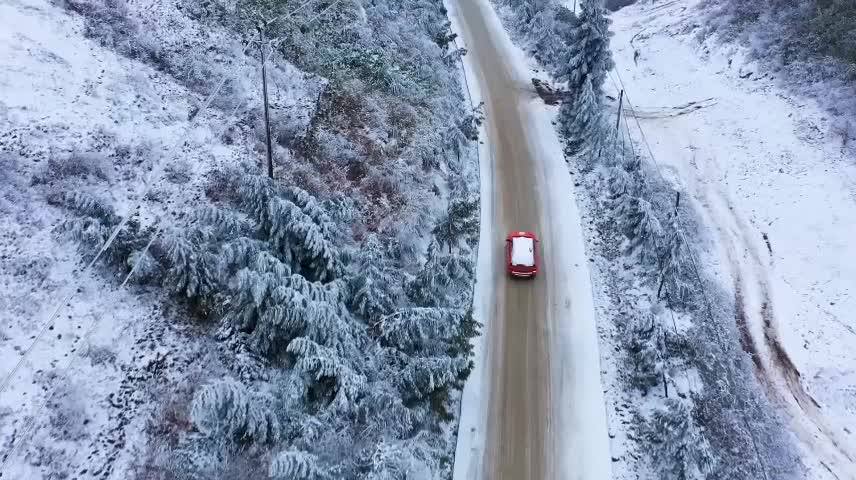 The snow scene in the countryside abroad