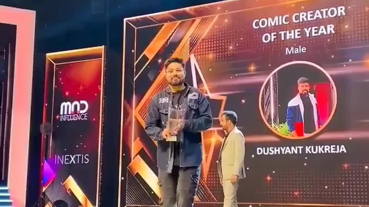 Award mil gya 😍 #dushyantkukreja #shorts #comedy #funny #love #dushyantkukreja #surajroxfunnyvibeo