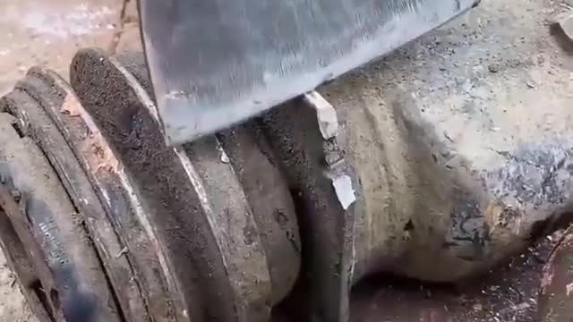 Very interesting Iron cutting Machine