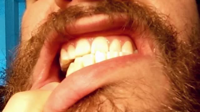 DAVE CLEANS HIS TEETH