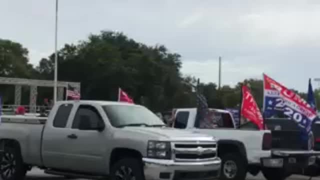 Trump Rally at Desoto Sq Mall.