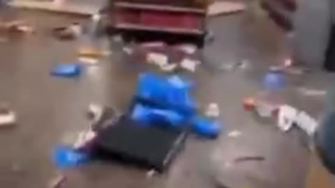 VACCINE ZOMBIE FREAKOUT AND SHE JUST WANTS HER SANDWICH.... 🤣