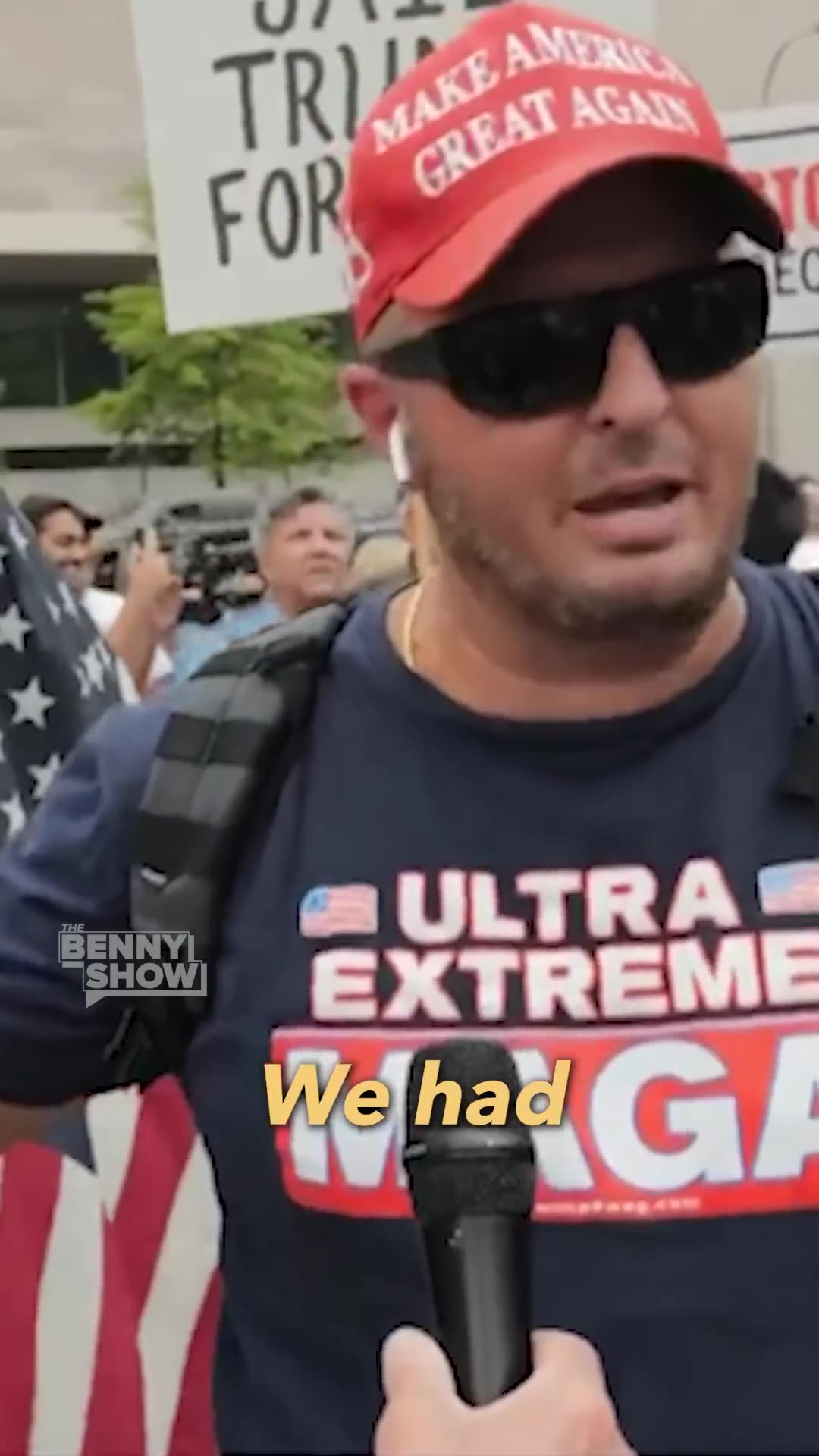 [2023-08-07] Trump supporter drops MASSIVE red pill and leaves reporter ...