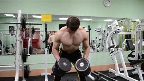 Making triceps at GYM fitness motivator #GYM motivation