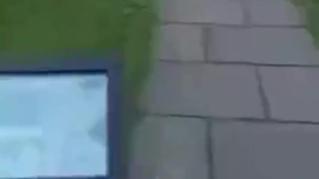 The meter screams as this 5g shit is off the scale & this shit is everywhere - uk