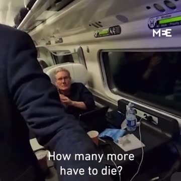 🚨NEW: Keir Starmer confronted on train to Glasgow for not calling for a Gaza ceasefire.