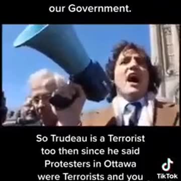 Well, well, Trudeau demonstrating against the Canadian government, in younger days. Hypocryte!!