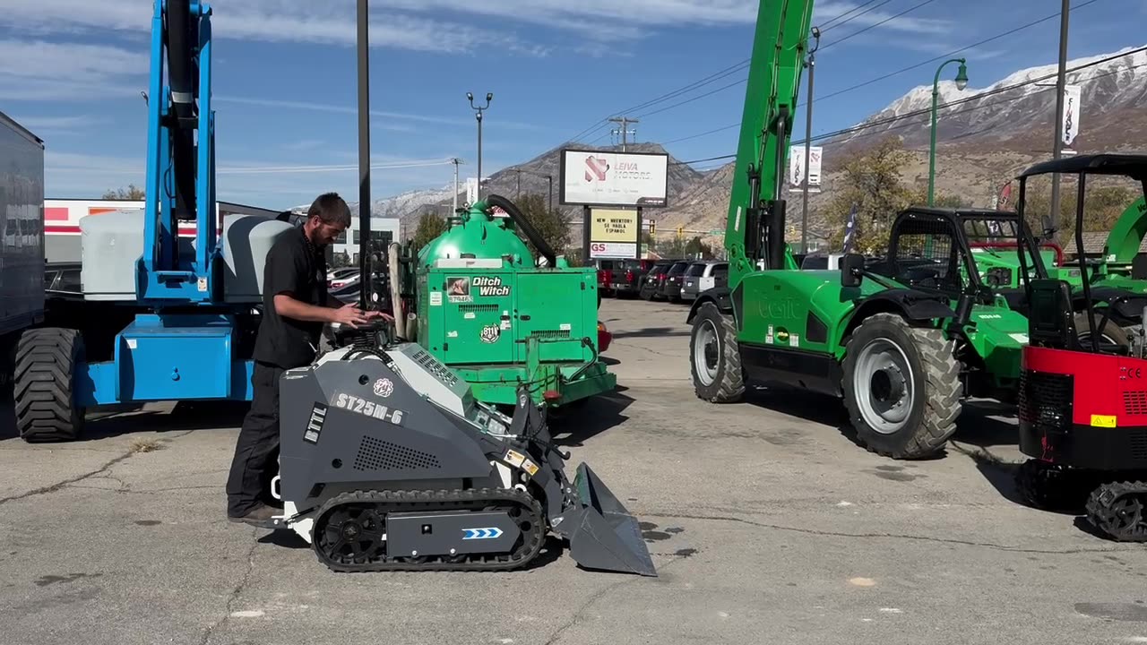 NEW Skid Steer Walk Behind 2024 Battler ST25M-6, 739 CC, Auxiliary Hydraulics