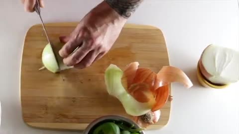 How to make sofrito - Learn Spanish, Cooking with Prof. Vélez