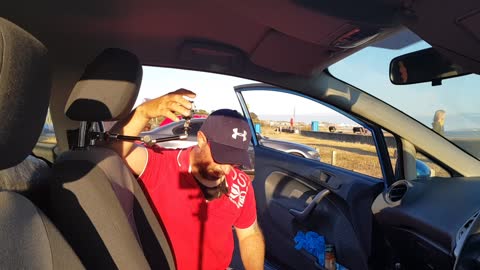 Mounting the Fantaseal magic arm on the car seat head rest