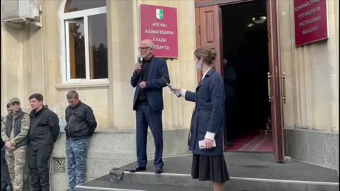 Сухуми митинг оппозиции 04.11.201