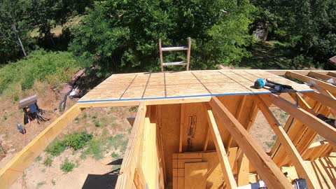 House Build, Put 2 doorway headers in and worked on the other half of the roof 7-10-22