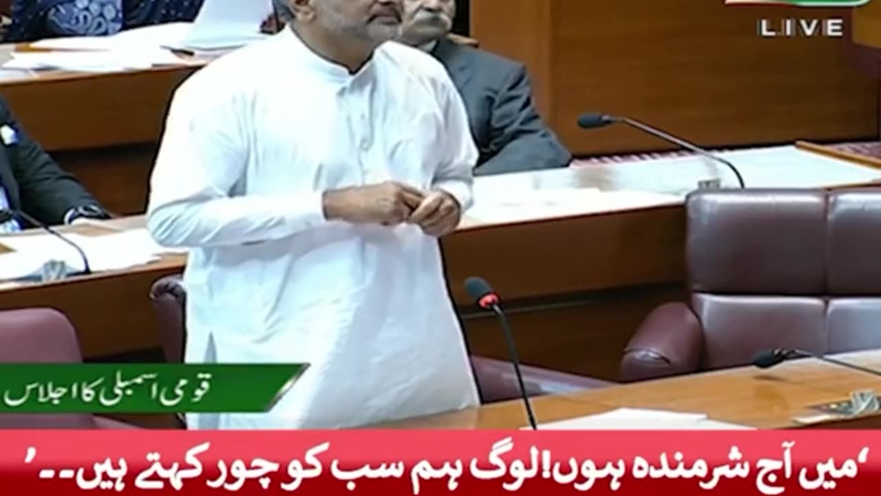 what a speech 😯 at pakistan assembly