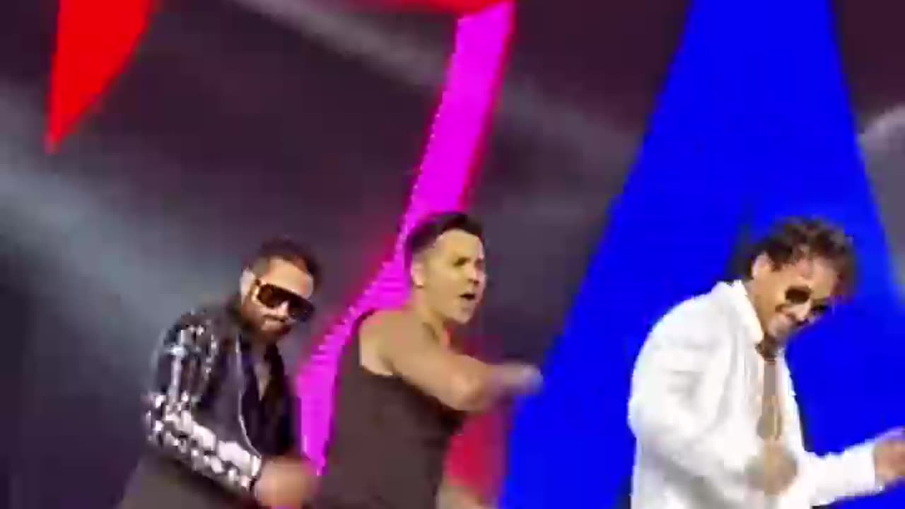 #shahidkapoor #tigershroff #varundhawan set the stage on fire #shorts #viral #shortvideos