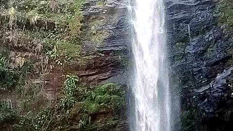 waterfall 82 meters water fall