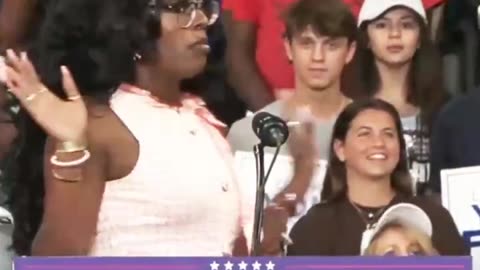OMG! This woman roasted Kamala Harris at the Trump rally! Wait until the end