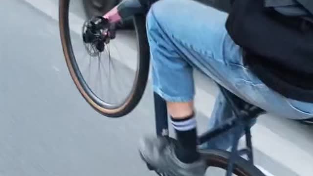 cycling amazing vedio london #cycle #cycling #action #rider #stund