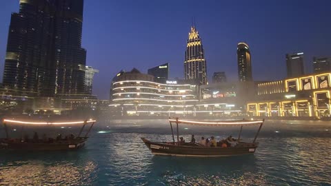 Amazing Dancing Fountain Show Dubai