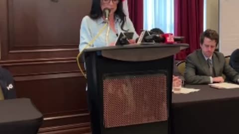 Attorneys from Ottawa hold press conference calling on police to stand with the people and "change the future of the world" rather then stand with tyrannical Trudeau government