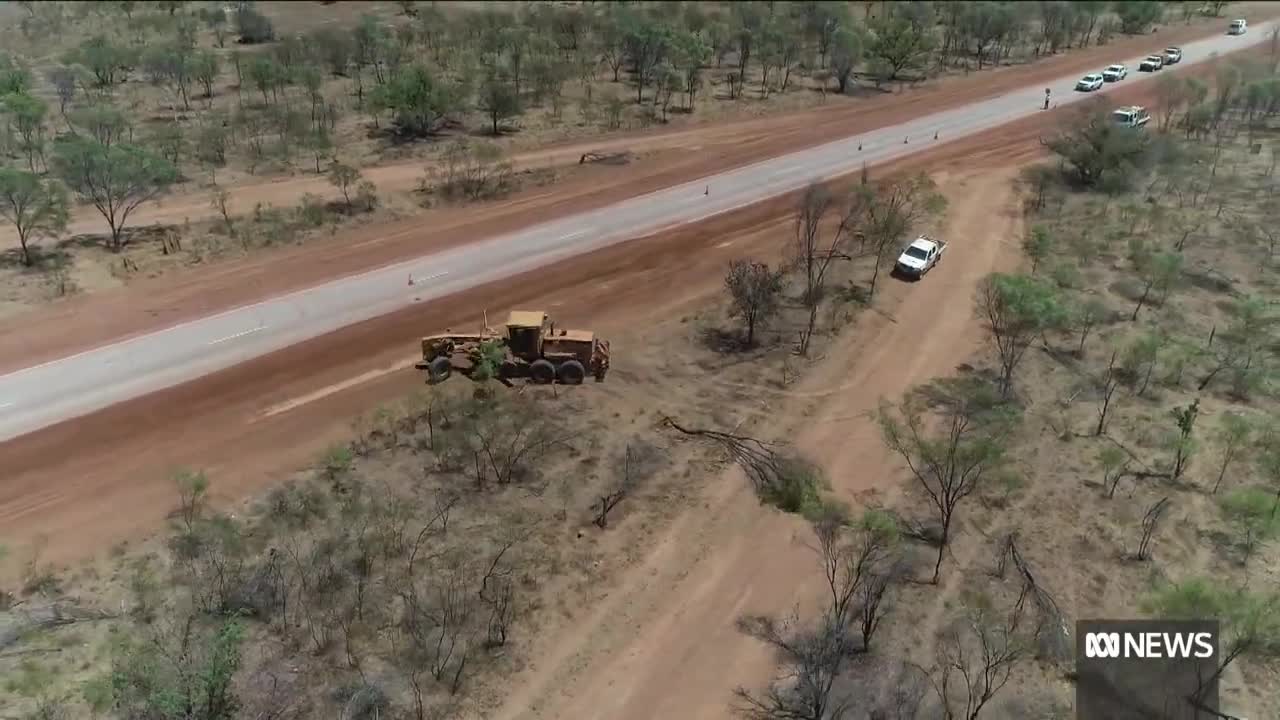 Outback road concerns in WA as network crumbles after floods and a busy tourist season ABC News