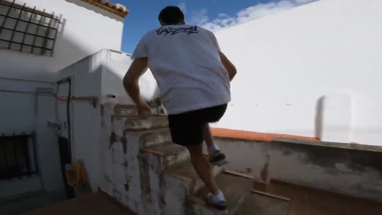 ROOFTOP SPAIN POV ESCAPE 🇪🇸