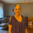 QueenConnell16